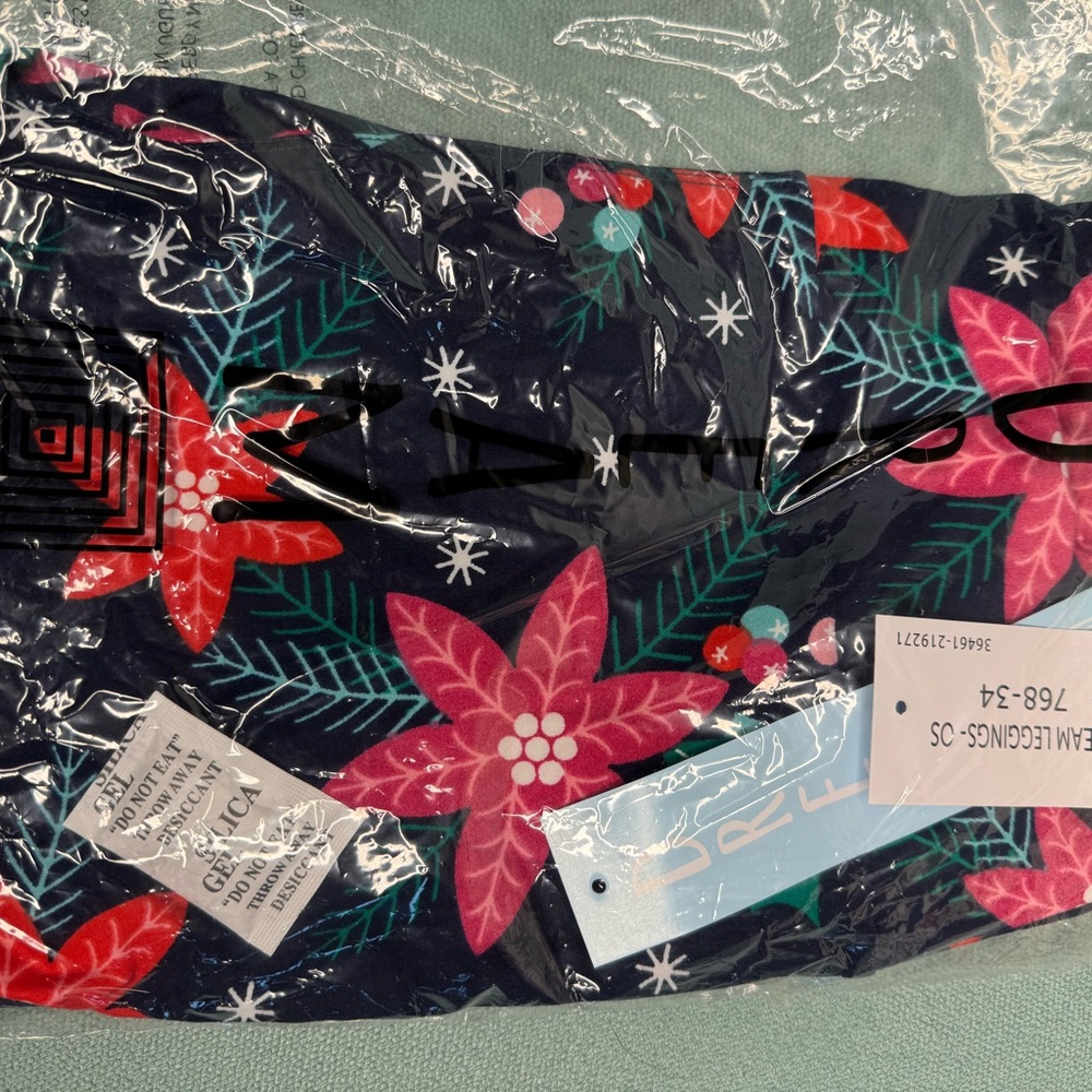 Lularoe Dream Holiday legging BNWT ONE SIZE